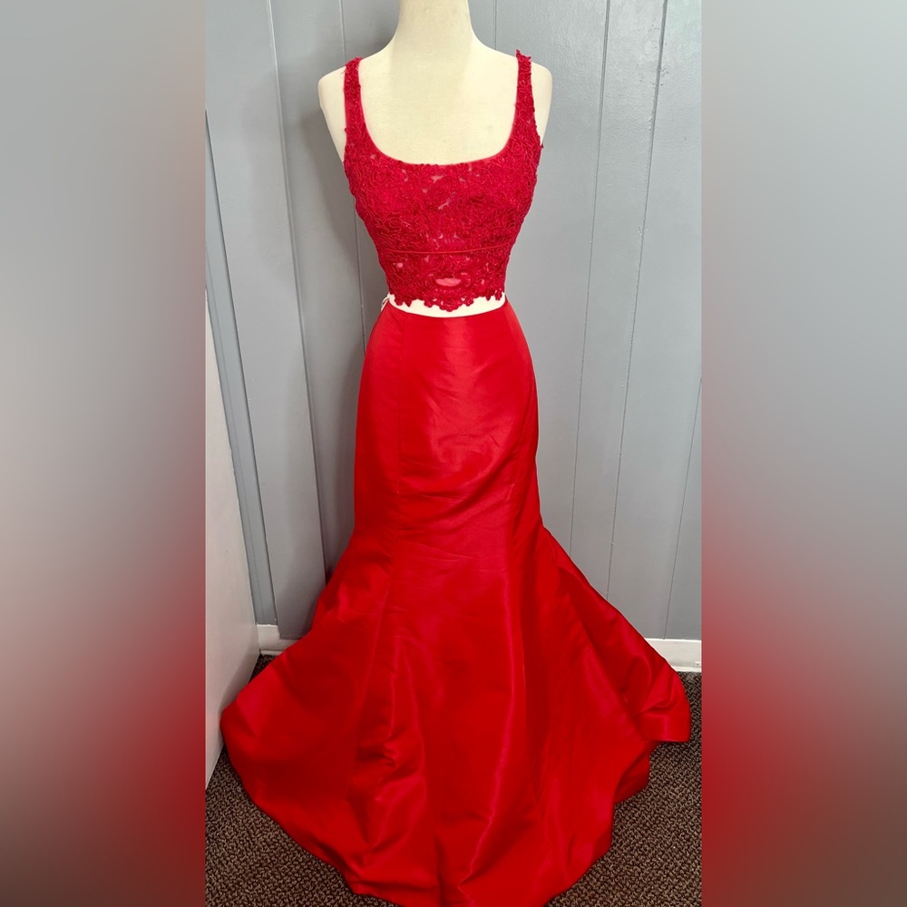 Sherri Hill Red Prom Dress